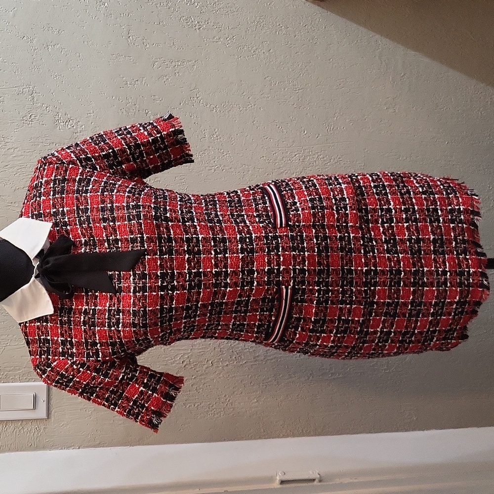 Kingston Grey Bow Neck Red Tweed Short Sleeve Sheath Dress with Fringe Hem - Picture 4 of 10
